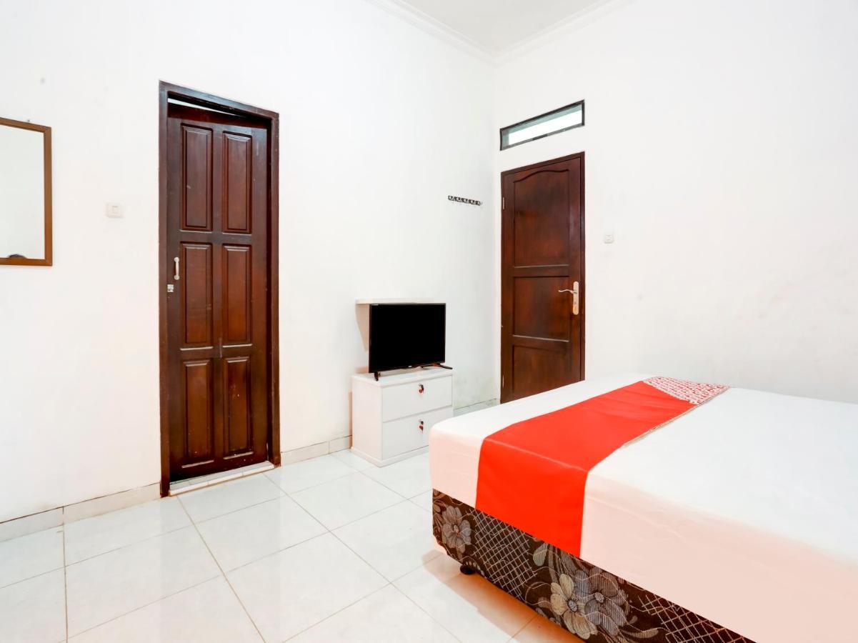 Oyo 3870 Homestay Arya Samarinda Eksteriør billede